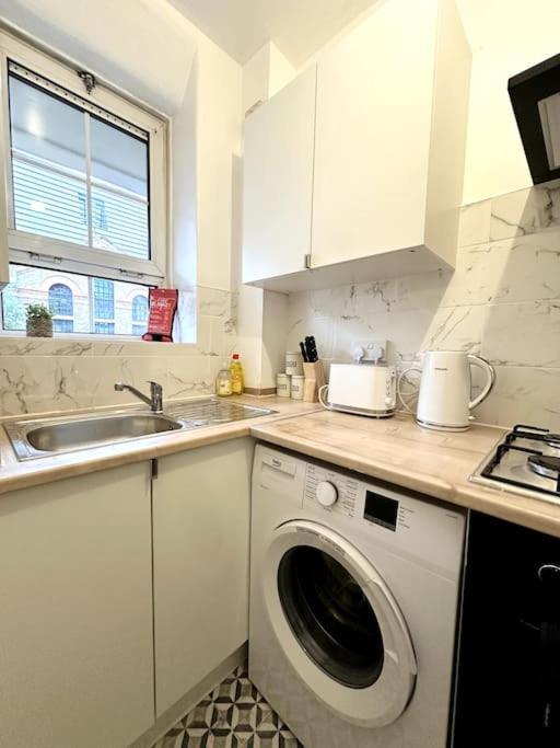 Quirky 3 Bedroom Flat In Shoreditch London Exteriör bild