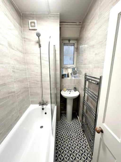 Quirky 3 Bedroom Flat In Shoreditch London Exteriör bild